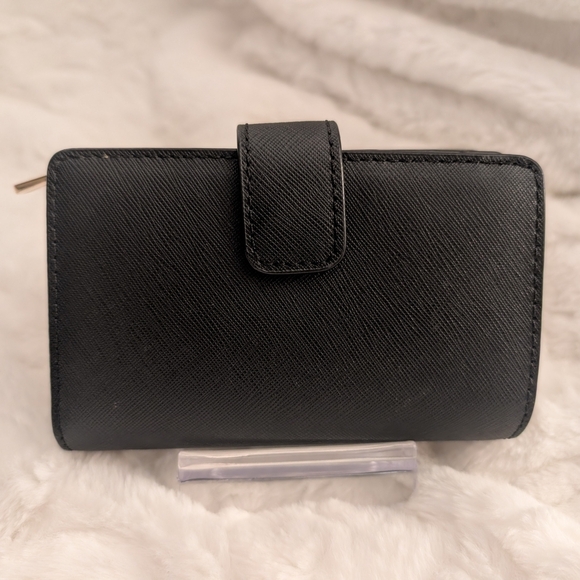 Michael Kors Black Saffiano Leather Medium Bifold Wallet EUC - Picture 2 of 5
